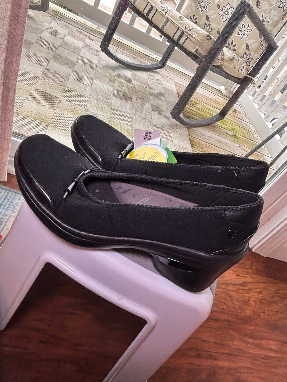 BZees Electric Women’s 9 M Black Comfort Wedge Pumps Slip On Shoes NWT